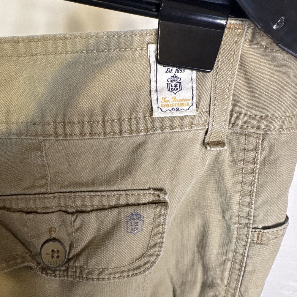 Levi's Women's Beige Cotton Twill Relaxed Fit Capri Pants Pockets Size 14 - Picture 3 of 6